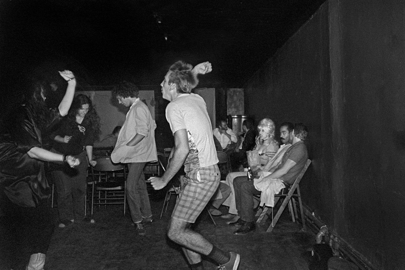 038_Club57_Acts-of-Live-Art_Kenny-Scharf-on-Dance-Floor_0680.jpg