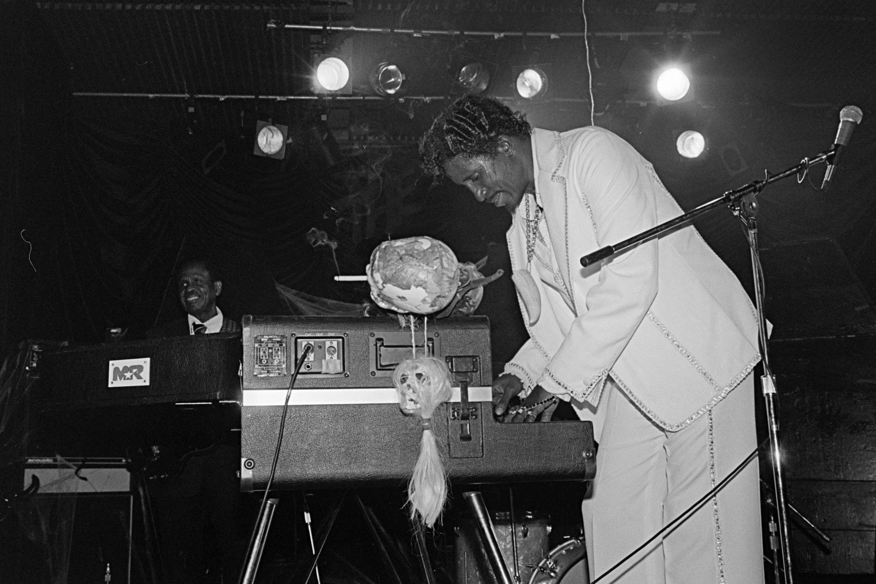 070_077_Screamin-Jay-Hawkins_Irving-Plaza