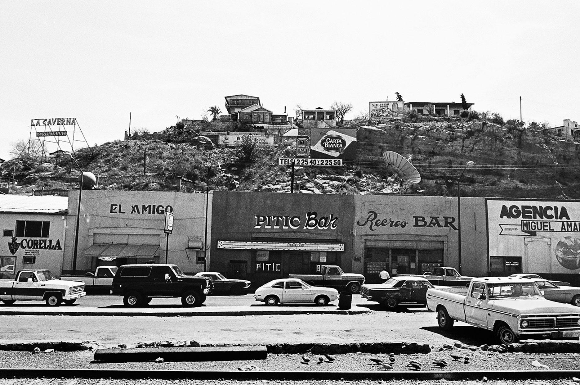 22_The_Bar_Scene_Nogales.jpg