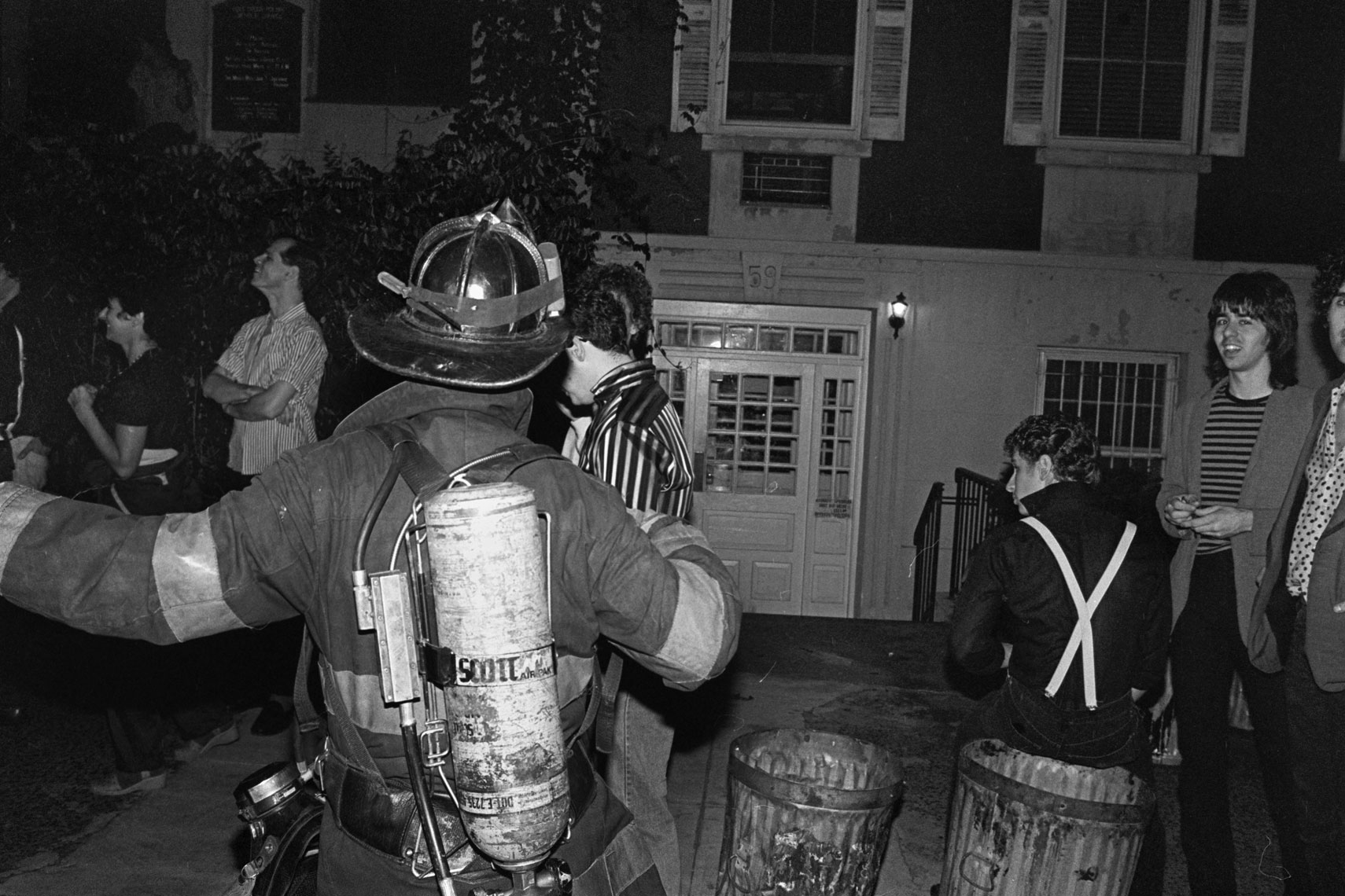 25_Club57_Elvis-Memorial-Party-Fire-Dept-arrives-after-fire-in-Club_0880.jpg