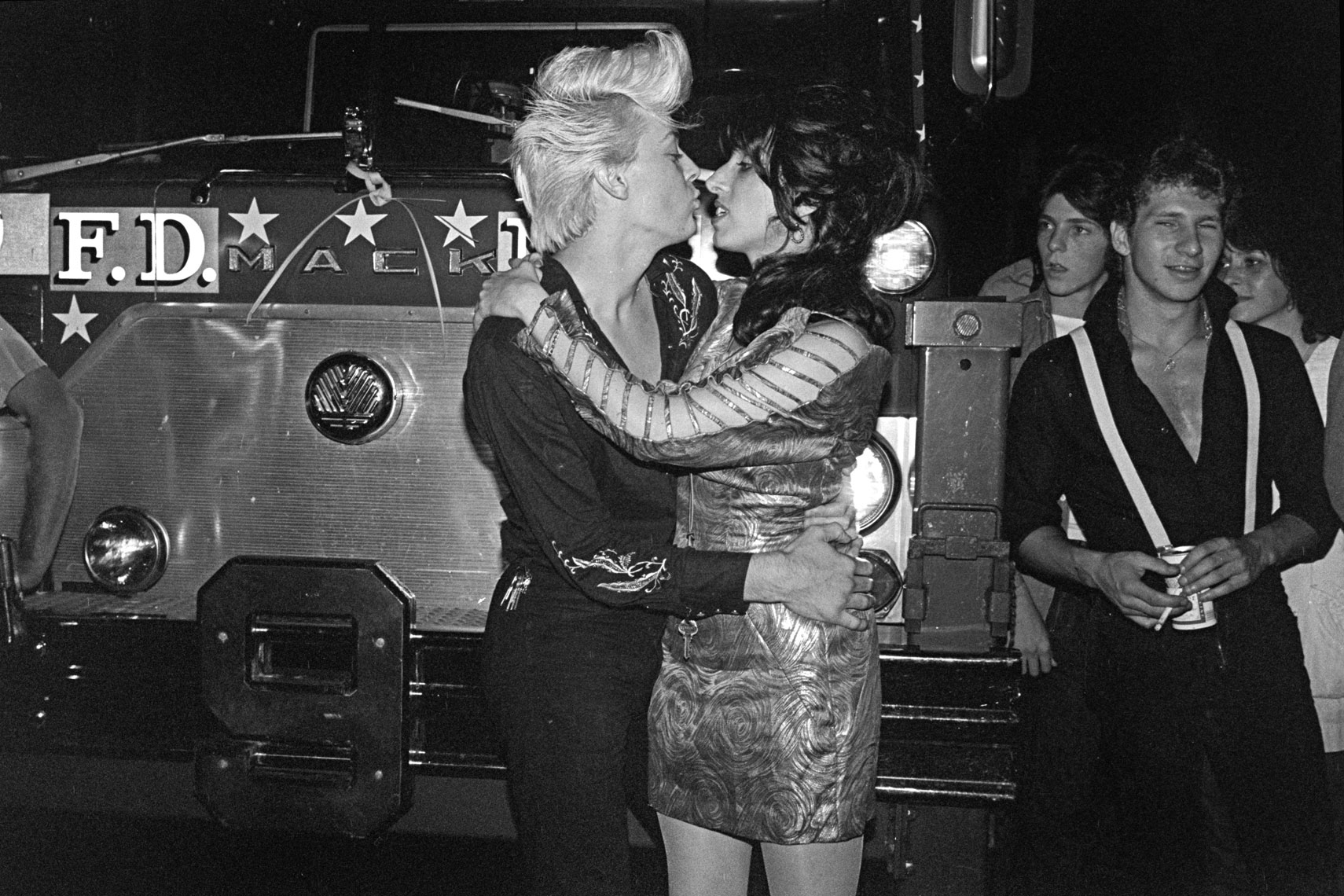 30_Club57_Elvis-Memorial-Party_Elvis-Memorial-Party-out-on-street-after-fire-in-Club_John-Sex-and-Katy-Kattelman_0880.jpg