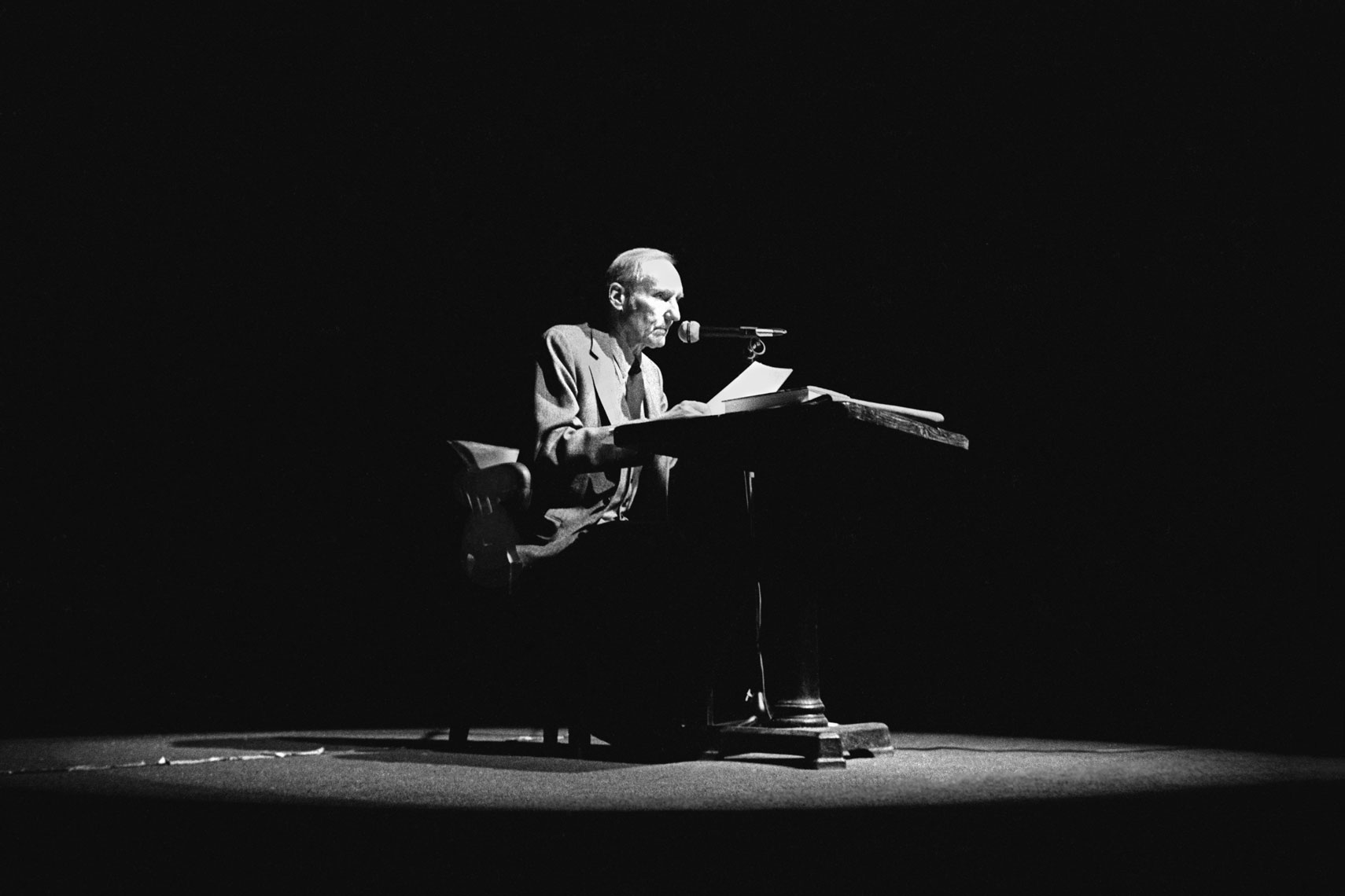 34_William-S-Burroughs-Poetry-Reading_Irving-Plaza_0581.jpg